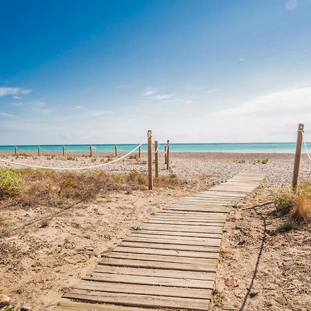 Agradable Villa Junto Al Mar Con Piscina 萨贡托 外观 照片