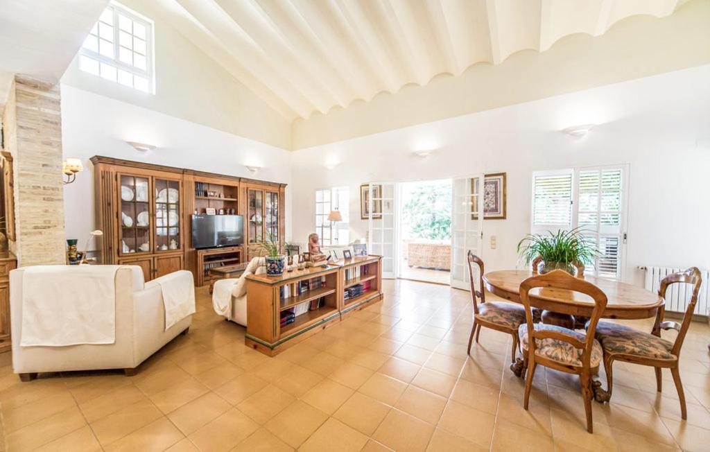 Agradable Villa Junto Al Mar Con Piscina 萨贡托 外观 照片